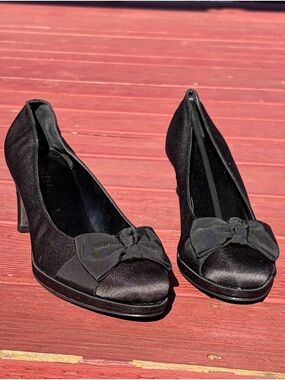 Elegant Black Bow Block Heel Pumps - Women